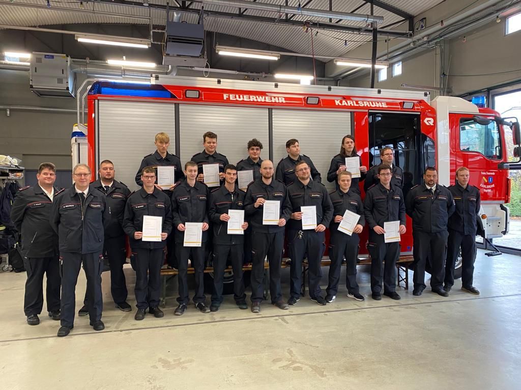 Grundausbildungslehrgang 2021 - Truppmann Teil 1 der Freiwilligen Feuerwehr Karlsruhe